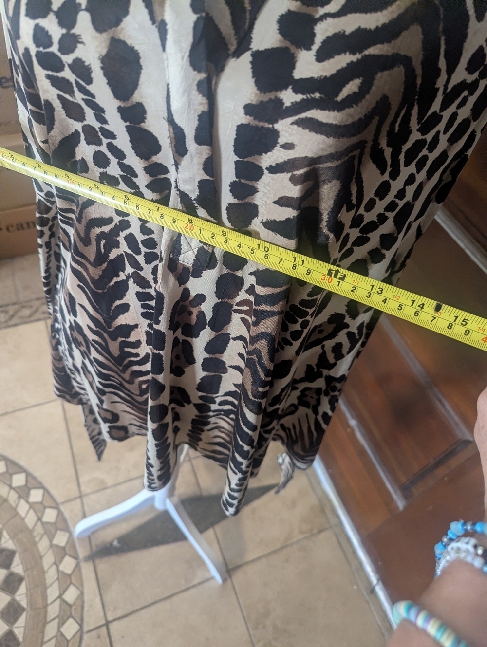 Leopard print blouse with tie back - Picture 6 of 6